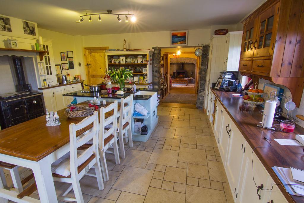 The Thatched Cottage B&B クラレガルウェイ エクステリア 写真