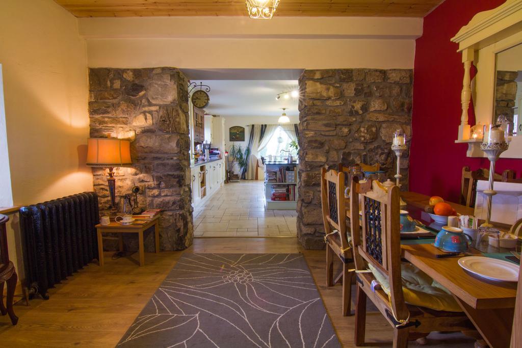 The Thatched Cottage B&B クラレガルウェイ エクステリア 写真