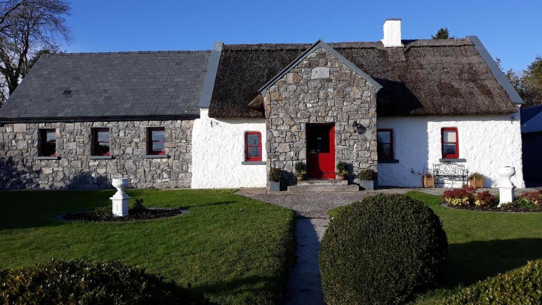The Thatched Cottage B&B クラレガルウェイ エクステリア 写真