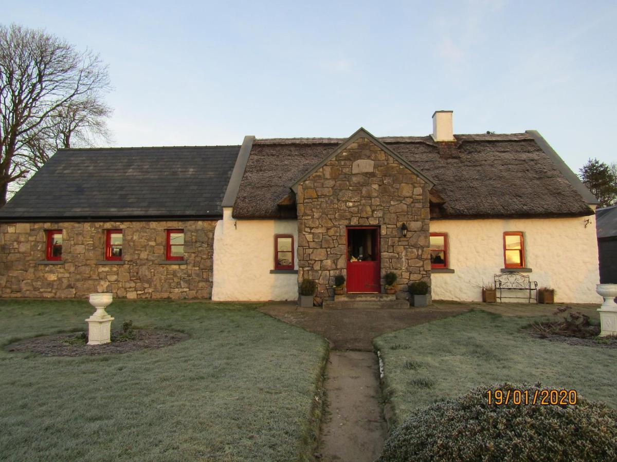 The Thatched Cottage B&B クラレガルウェイ エクステリア 写真